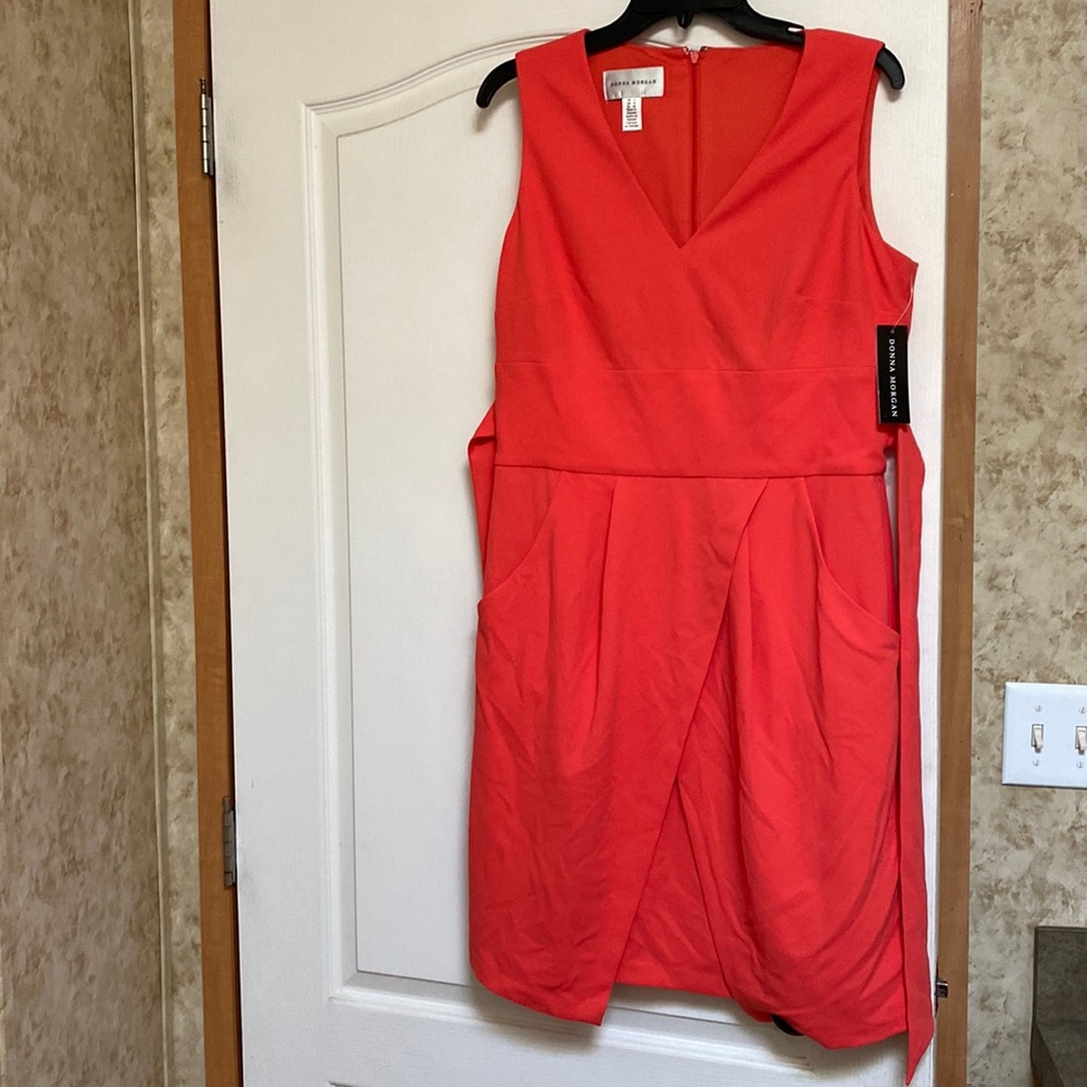 Donna Morgan mini dress with pockets